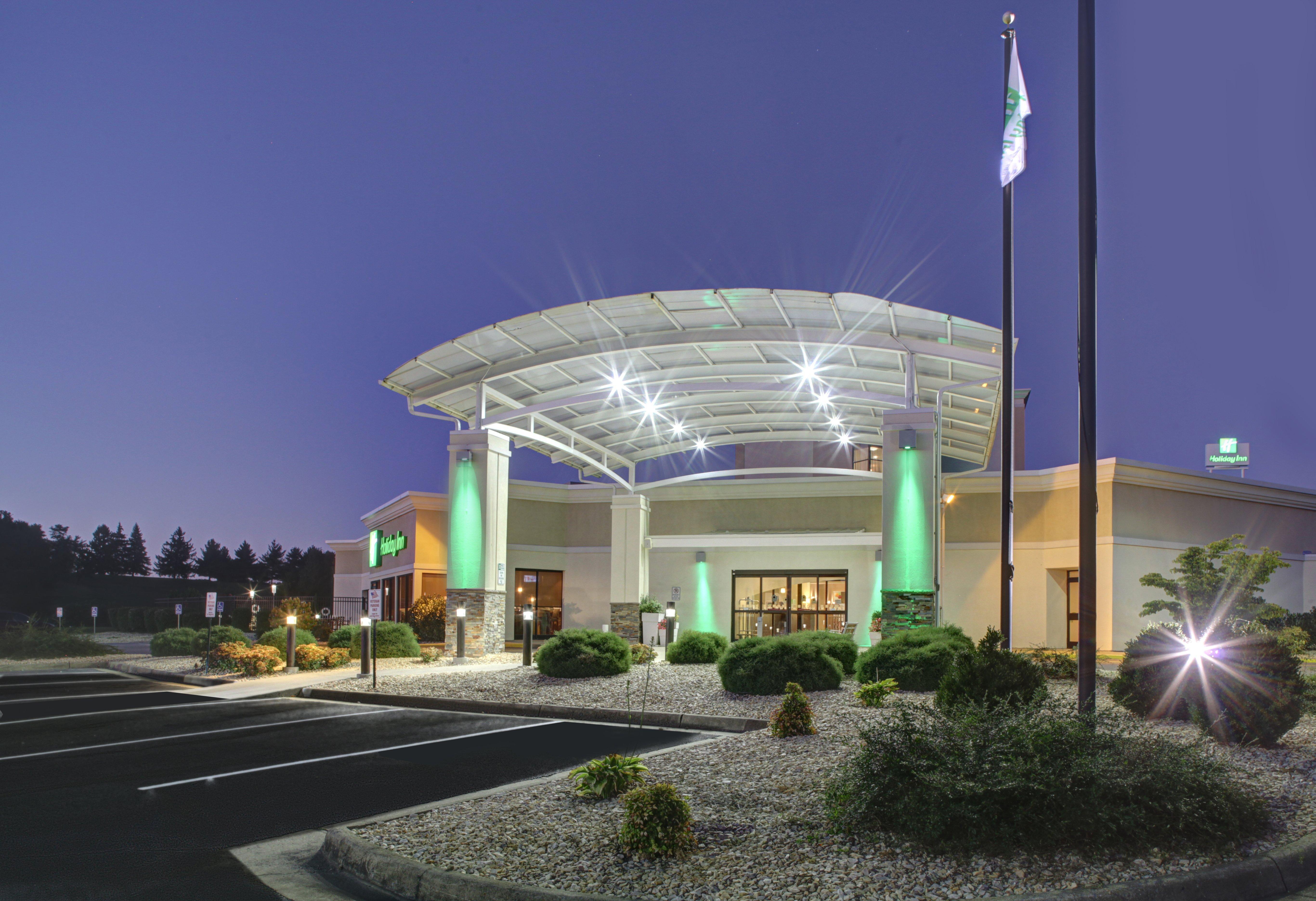 Holiday Inn Staunton Conference Center, An Ihg Hotel Exterior photo